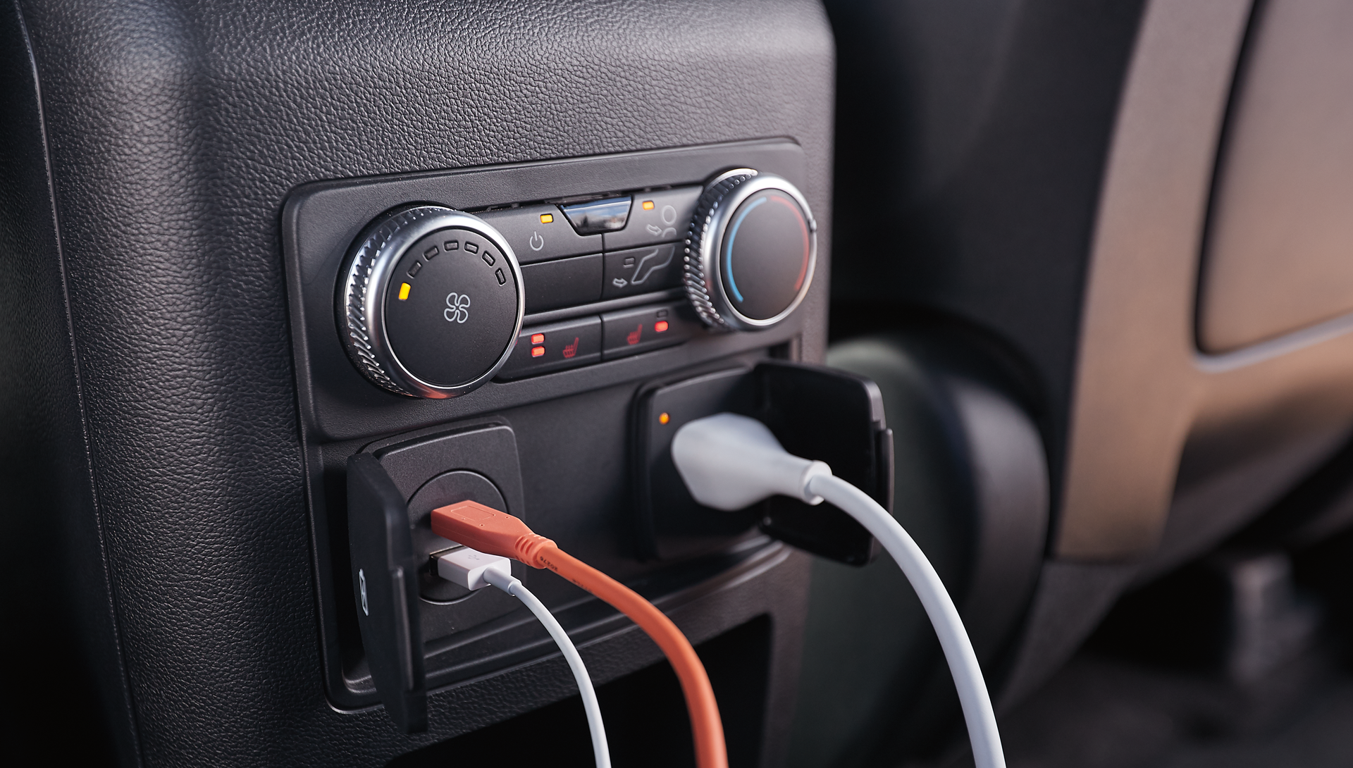 sạc nhanh explorer